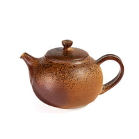 Seitenansicht unserer Teekanne von Ales Dancak braun (220ml)