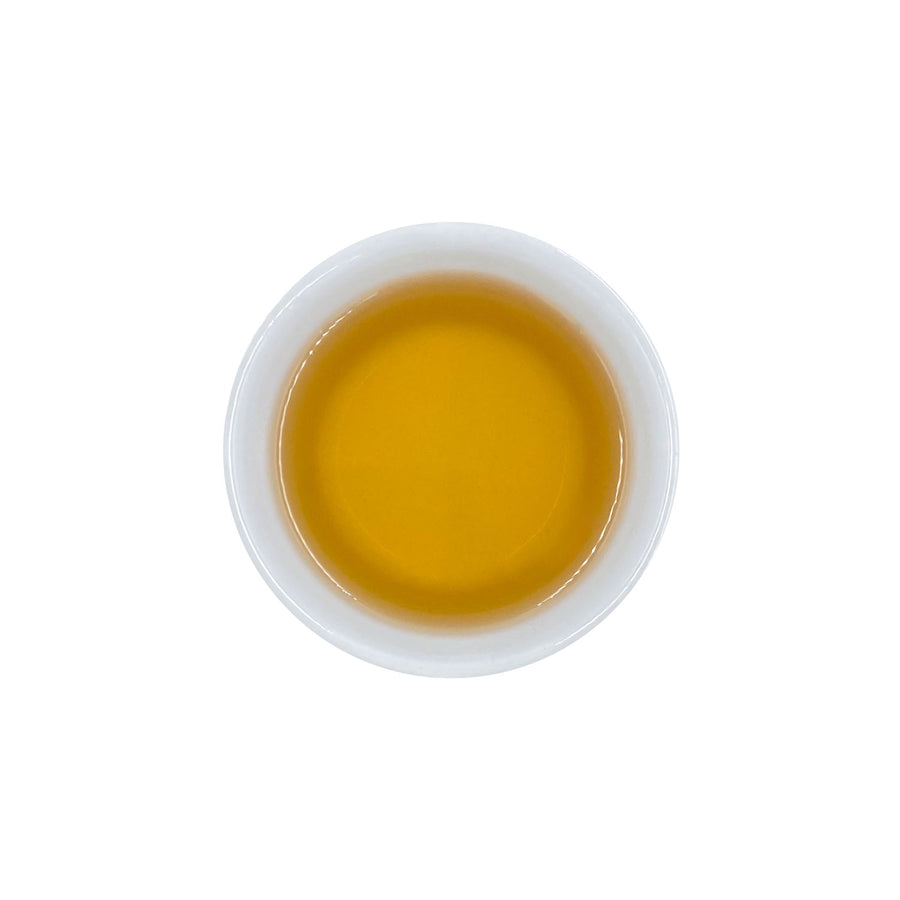 Ein ansprechendes Foto von unserem aufgebrühten BIO Kräutertee Relax in einer Tasse.