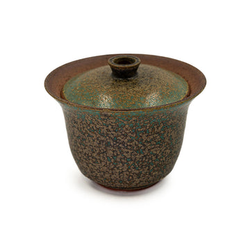 Frontansicht unseres Gaiwan von Ales Dancak blaugrau (160ml)