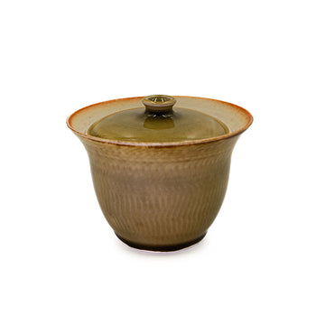 Frontansicht unseres Gaiwan von Ales Dancak gelb (160ml)