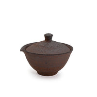 Frontansicht unseres Shiboridashi Jiri Lang braun (100 ml)