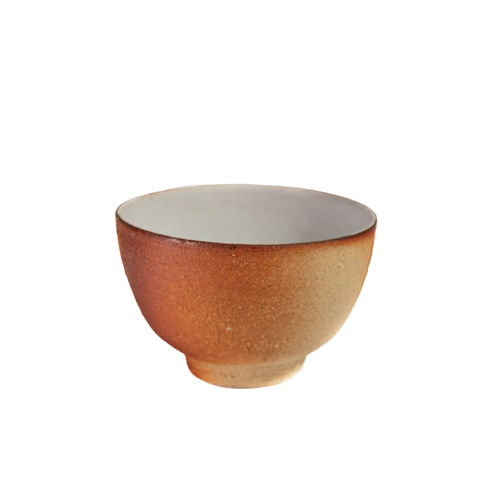 Frontansicht der Tasse von Ales Dancak braun (200ml)
