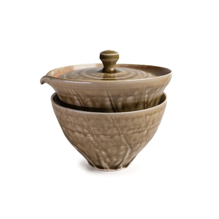 Frontansicht unseres Shiboridashi Set von Ales Dancak grün/braun 140ml