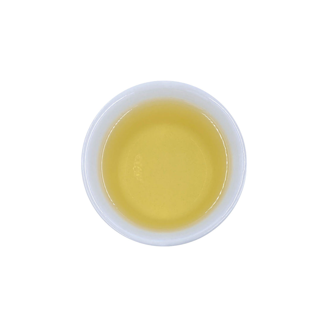 Ein ansprechendes Foto von unserem aufgebrühten Oolong Tee Midnight Monk in einer Tasse.